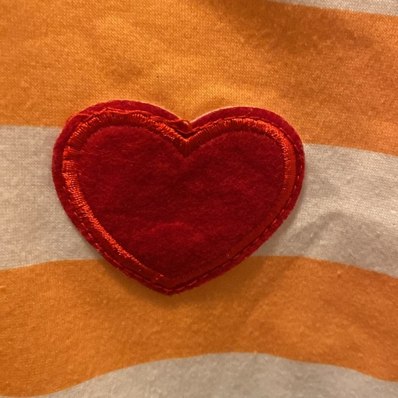 Striped sweatshirt with velour heart - Picture 2 of 3